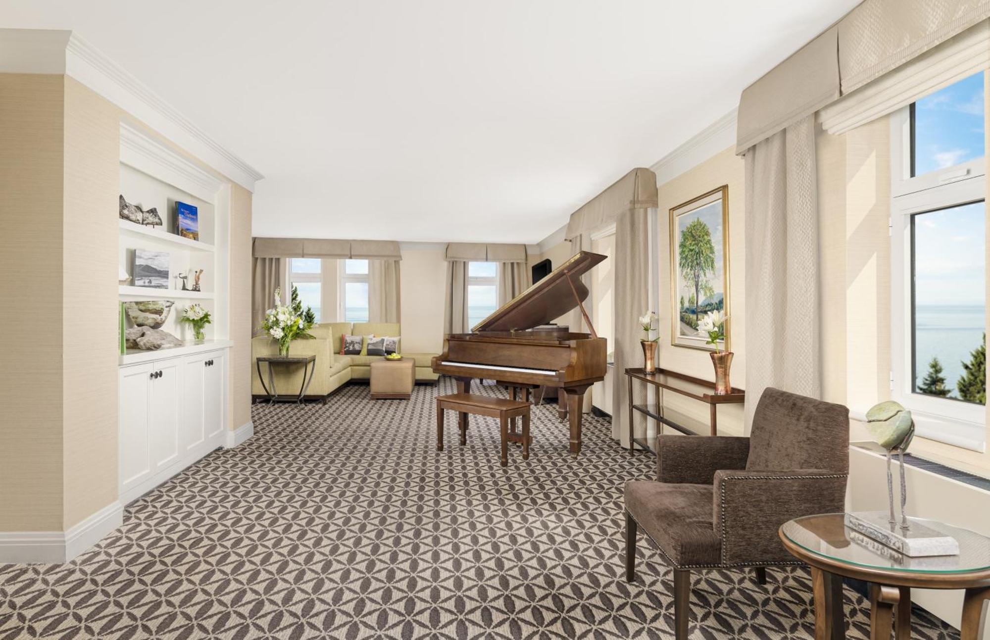 Отель Fairmont Le Manoir Richelieu Ла-Мальбе Экстерьер фото