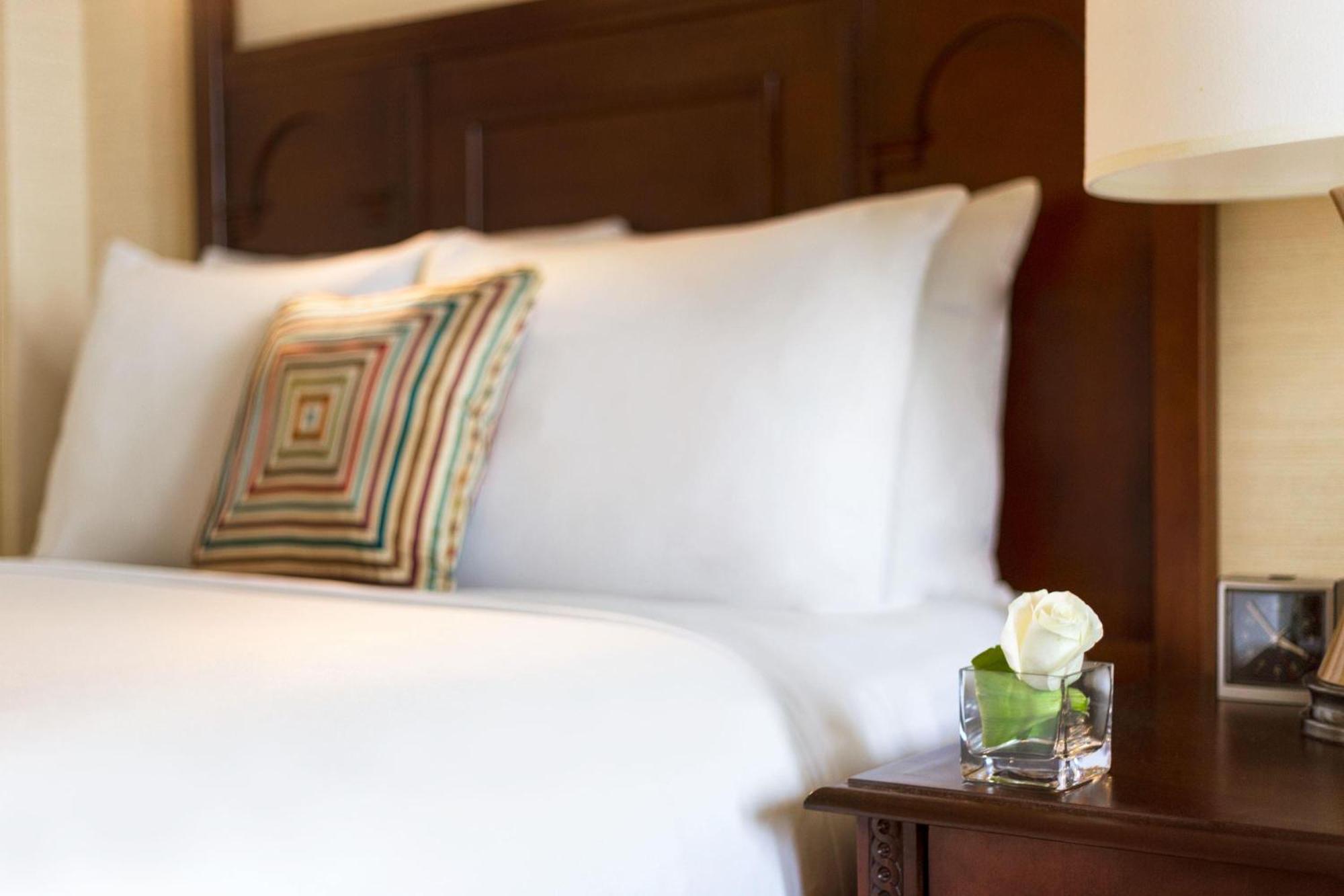 Отель Fairmont Le Manoir Richelieu Ла-Мальбе Экстерьер фото